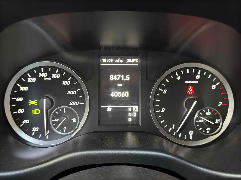 Mercedes-Benz Vito 2021 2.0T Business Edition 7-seater фото 11