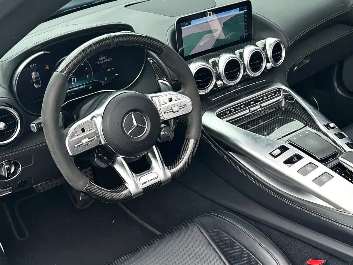 MERCEDES-BENZ AMG GT