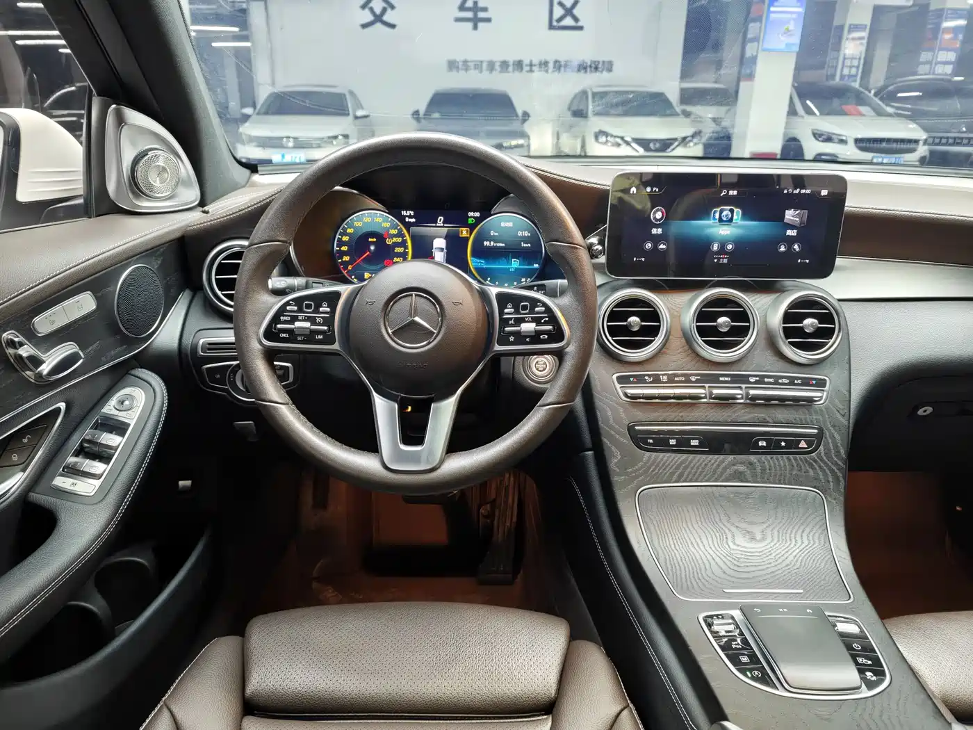 Mercedes-Benz GLC 2022 Model GLC 260 L 4MATIC Dynamic Edition фото 7