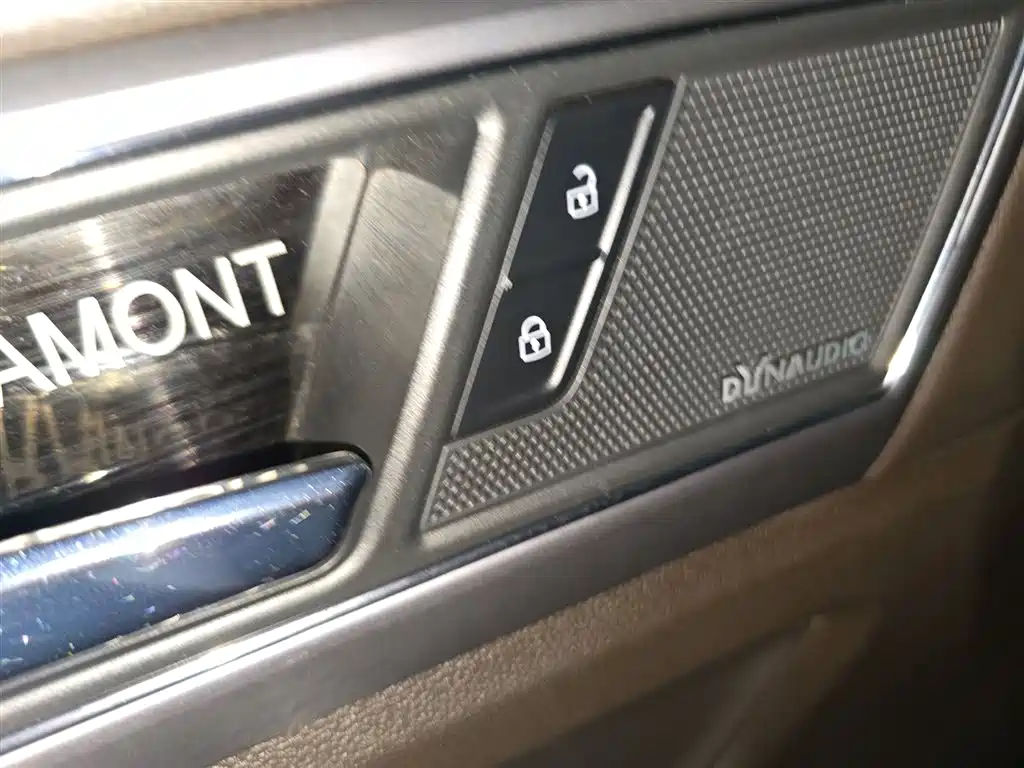 Volkswagen Teramont 2017 530 V6 4WD Flagship Edition фото 5