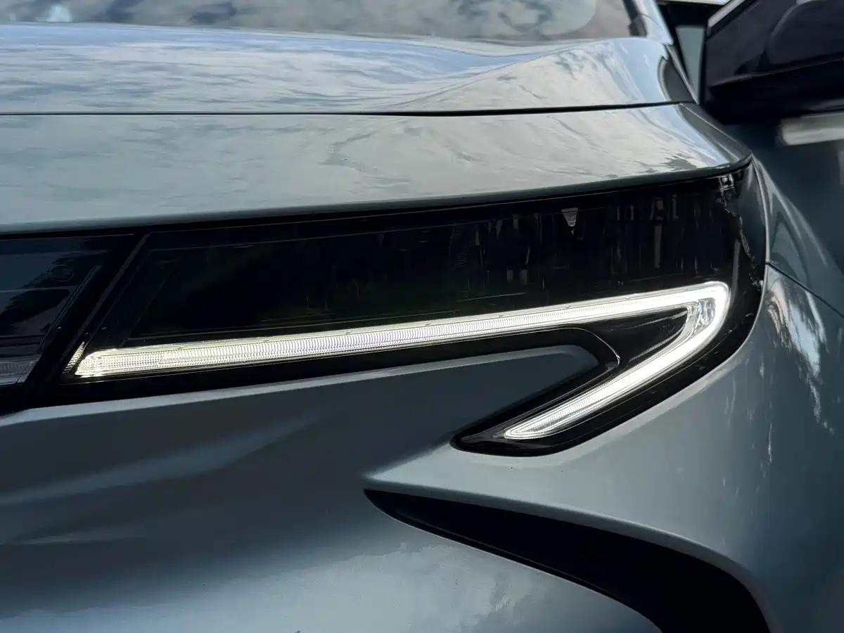 BUICK SLIGHTLY BLUE 7