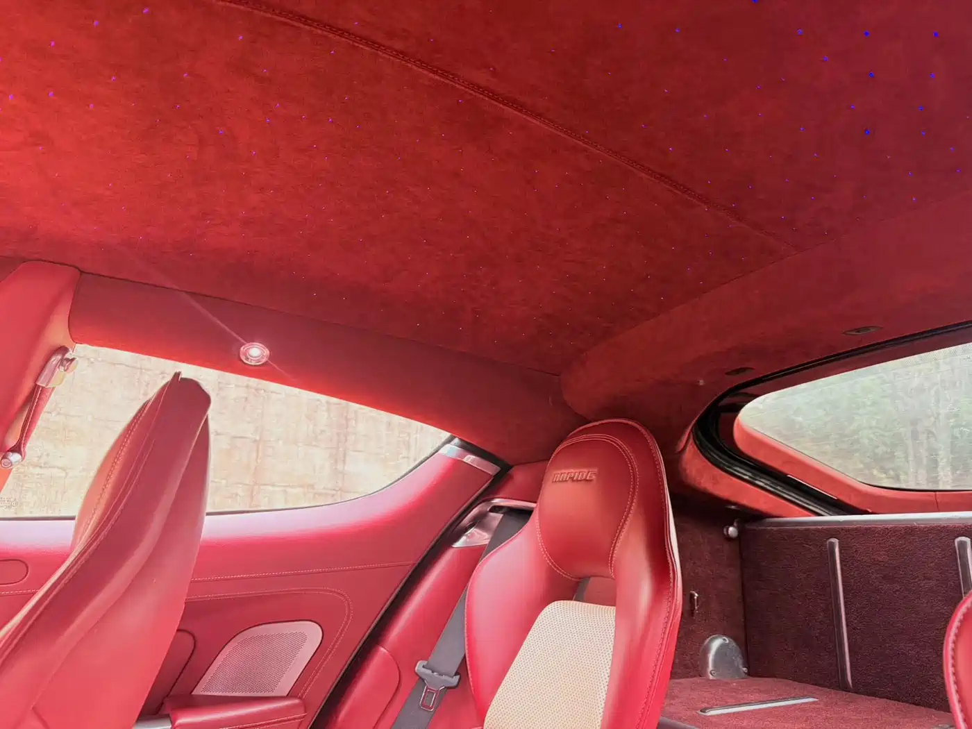 Aston Martin Rapide 2010 6.0L фото 8