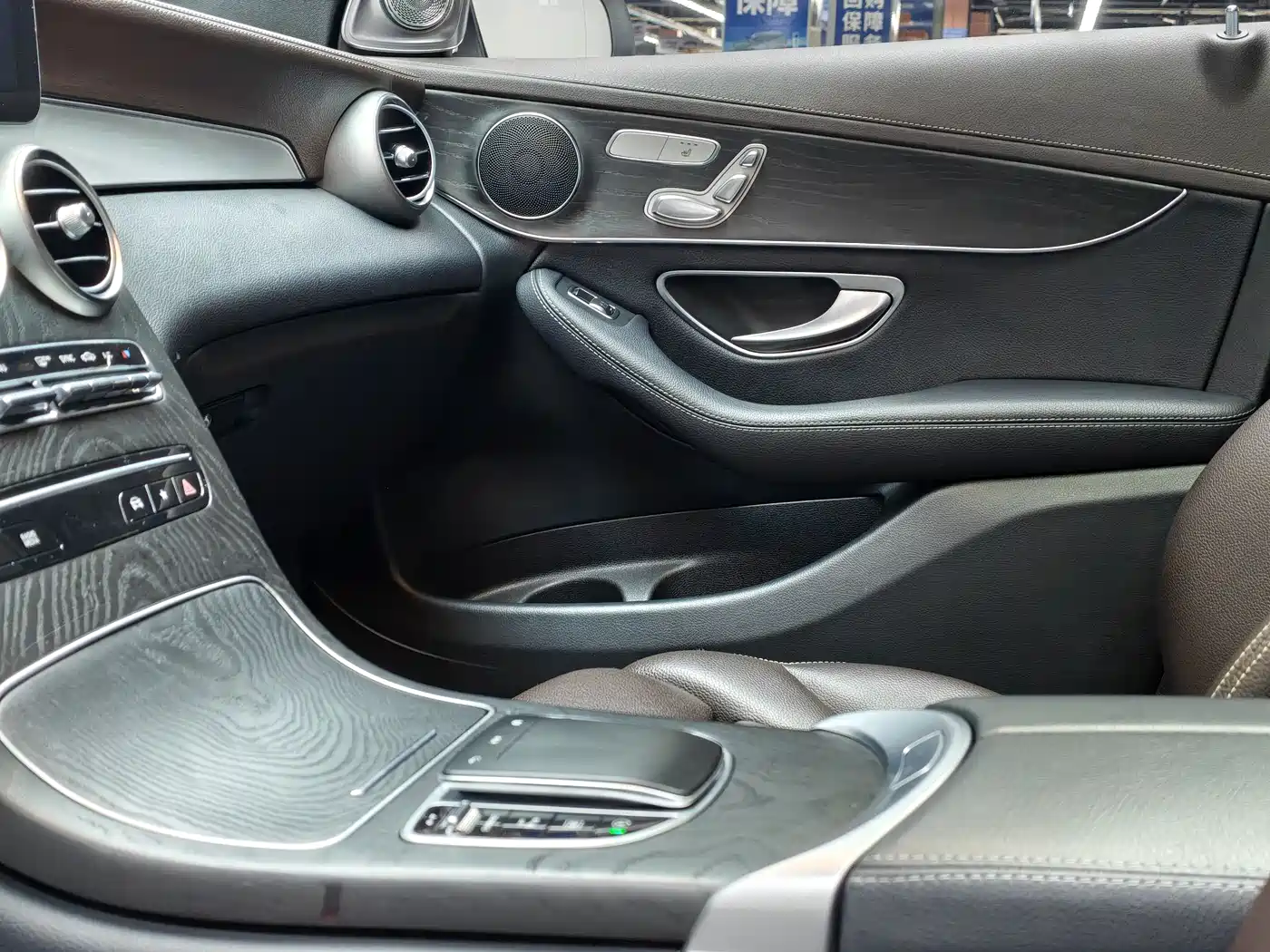 Mercedes-Benz GLC 2022 Model GLC 260 L 4MATIC Dynamic Edition фото 9