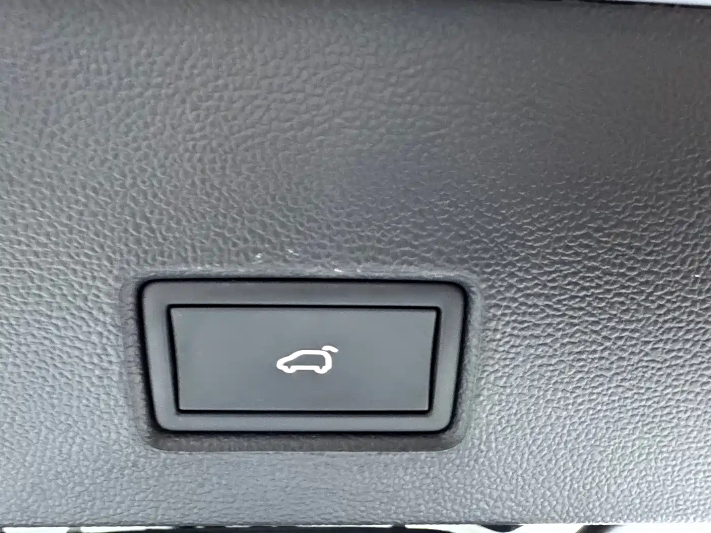 VOLKSWAGEN T ROC EXPLORING SONGS