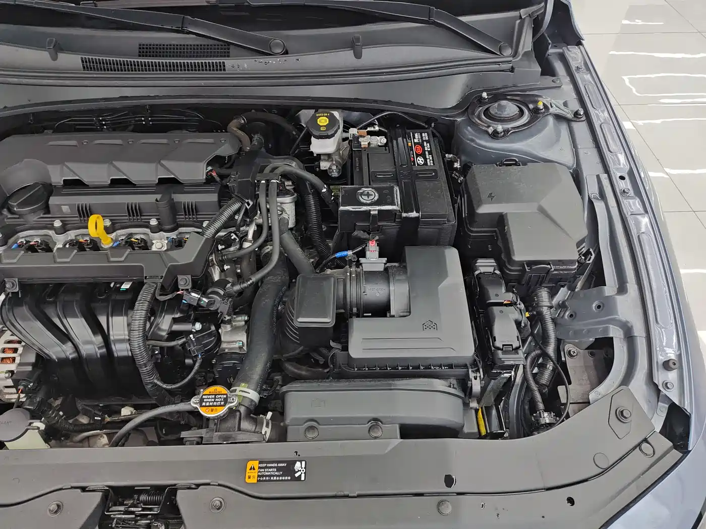 Hyundai Elantra 2023 Model 1.5L CVT LUX Premium Edition фото 30