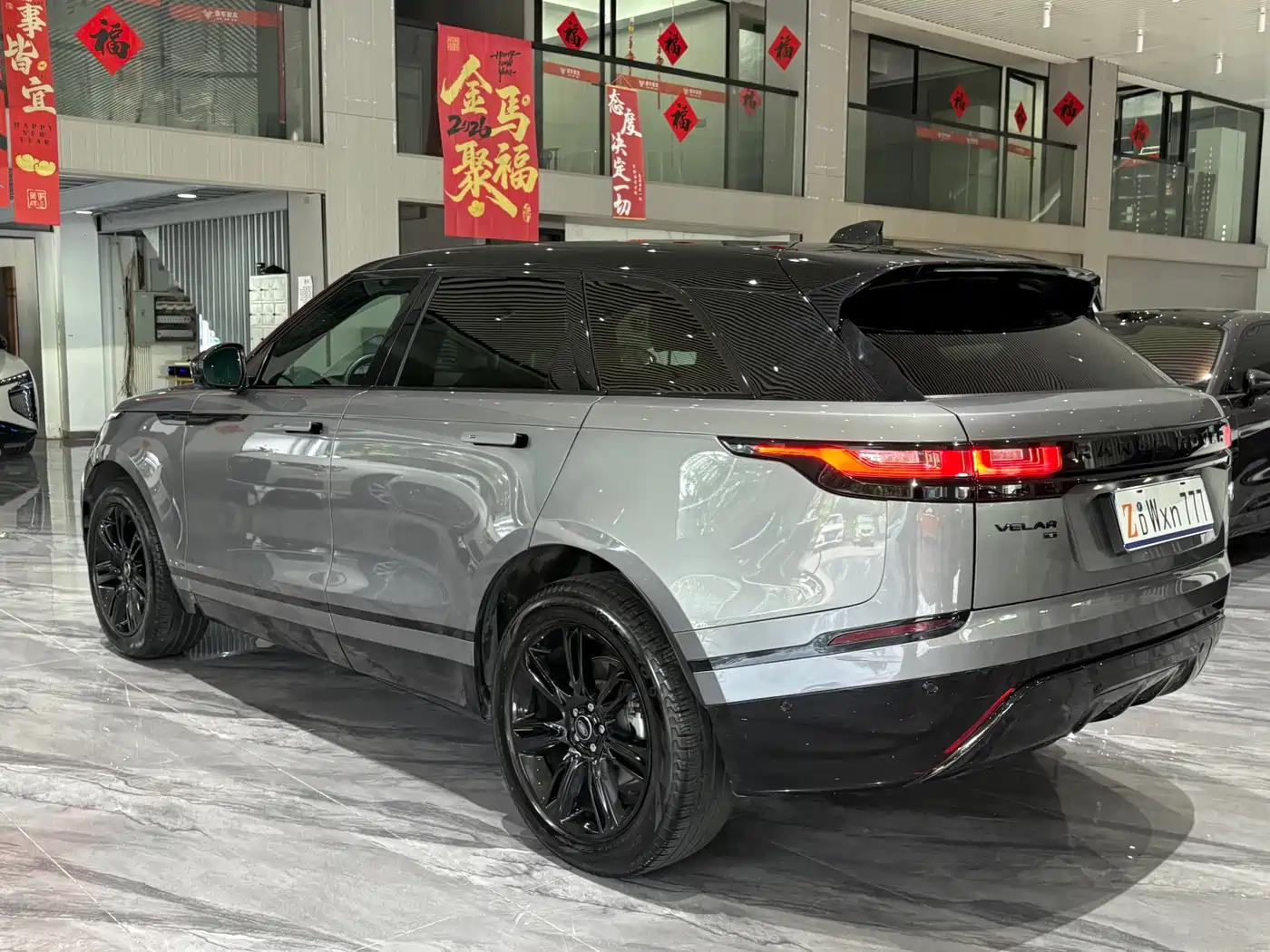 Land Rover Range Rover Velar 2021 P250 Gloss Black Collector's Edition фото 31
