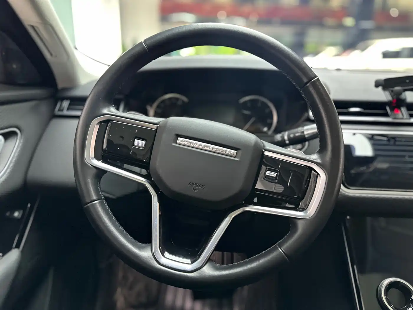 Land Rover Range Rover Velar 2022 250PS фото 9