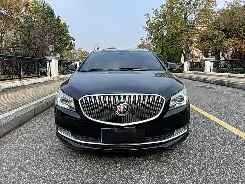 Buick LaCrosse 2013 2.4L SIDI Luxury Comfort фото 2