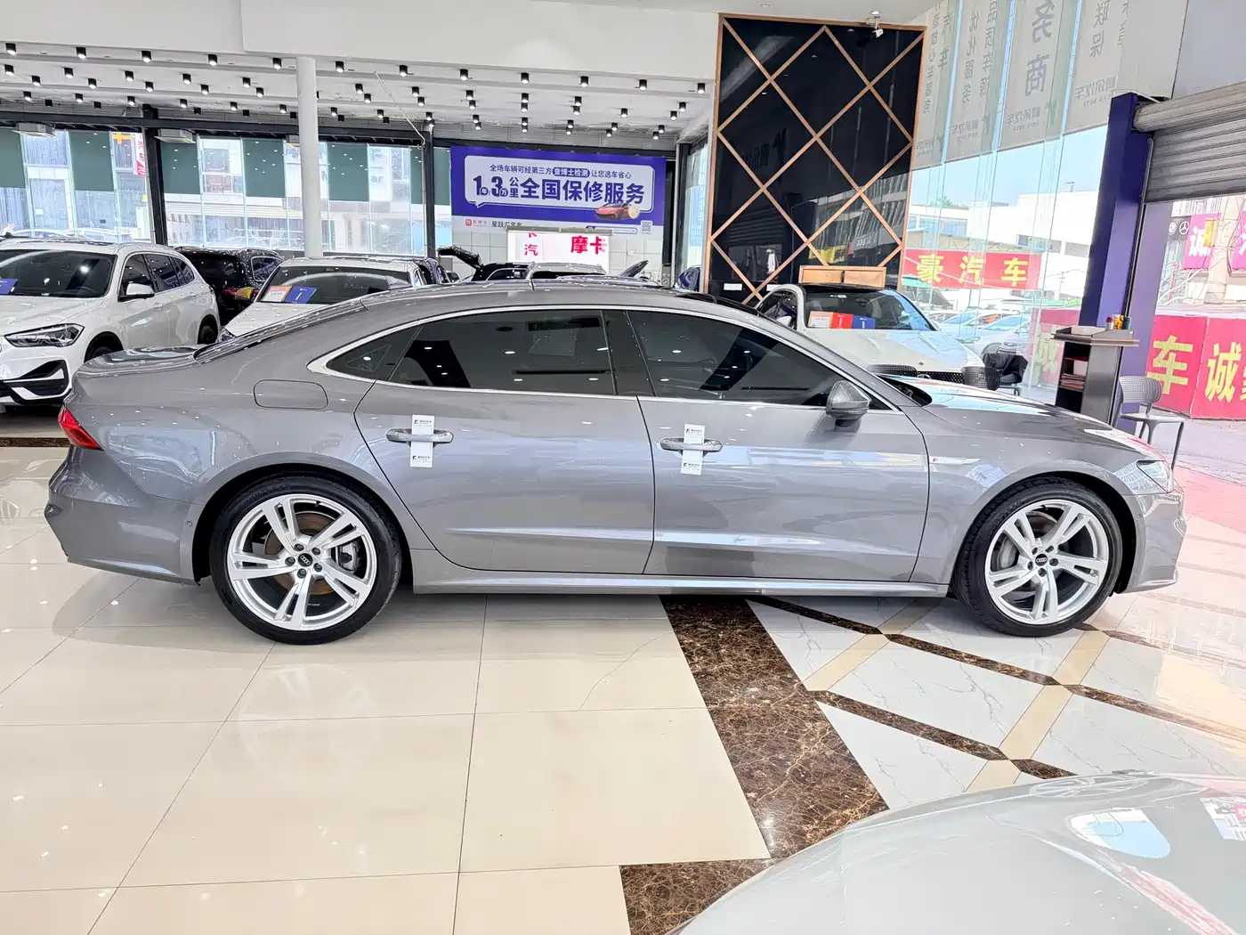 Audi A7L 2024 45TFSI quattro S-line Vision Edition Crystal Package фото 19