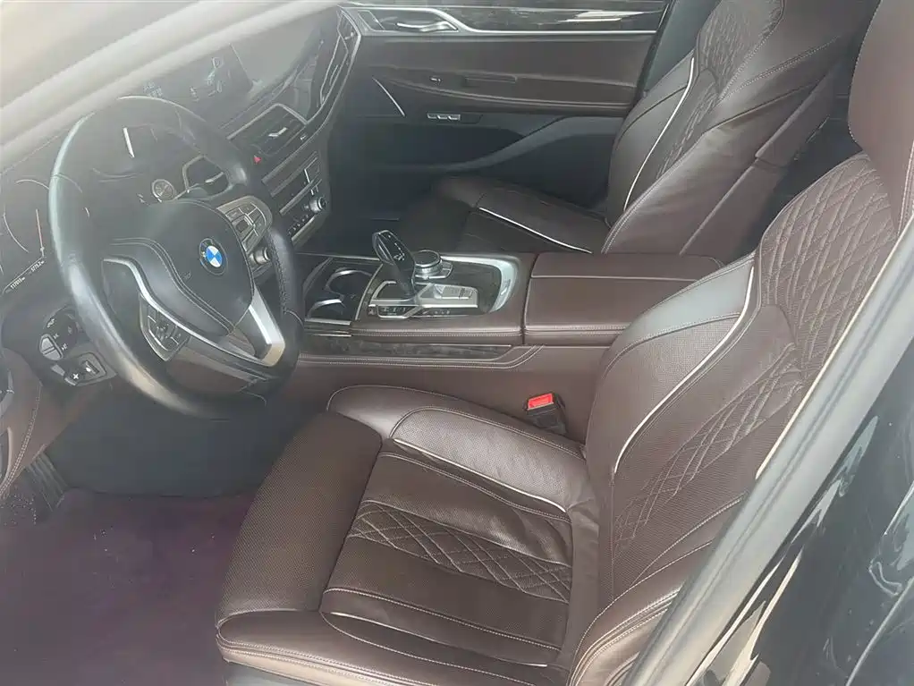 BMW 7 Series 2016 730Li Luxury фото 13