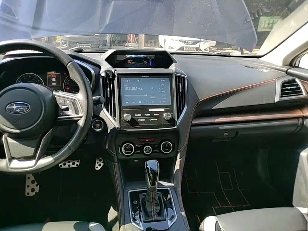 Photo 13 - Subaru XV