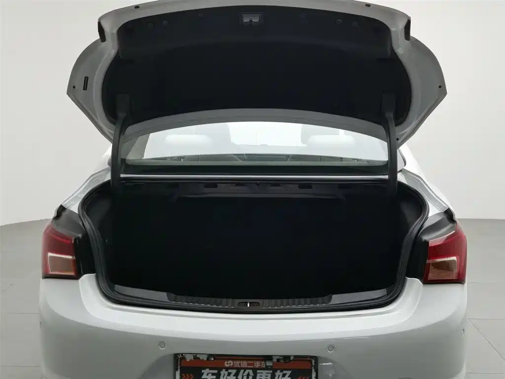 Buick Verano 2015 Sedan 15S Automatic Progressive фото 16