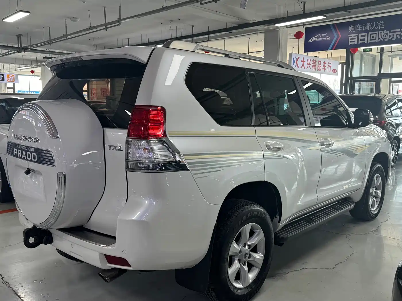 Toyota Prado (Import) 2010 2.7L Auto Luxury фото 6