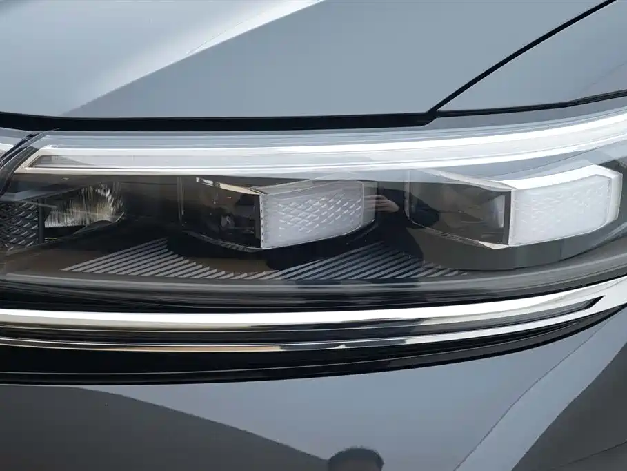 Volkswagen Talagon 2025 450TSI R-Line 6-Seater фото 11