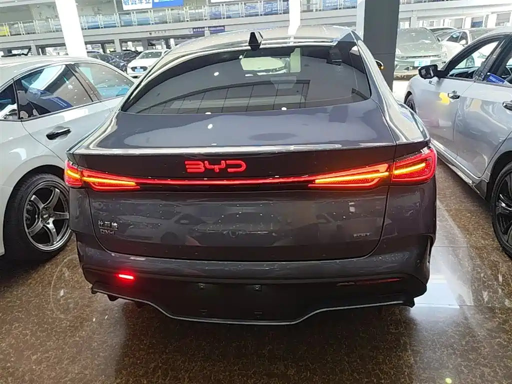 BYD Seal 06 New Energy 2025 DM-i Smart Drive Edition 120KM Prestige фото 6