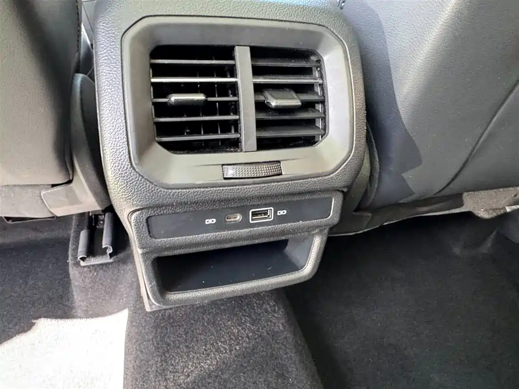Volkswagen Tharu 2021 Model 280TSI 2WD Luxury Edition фото 19