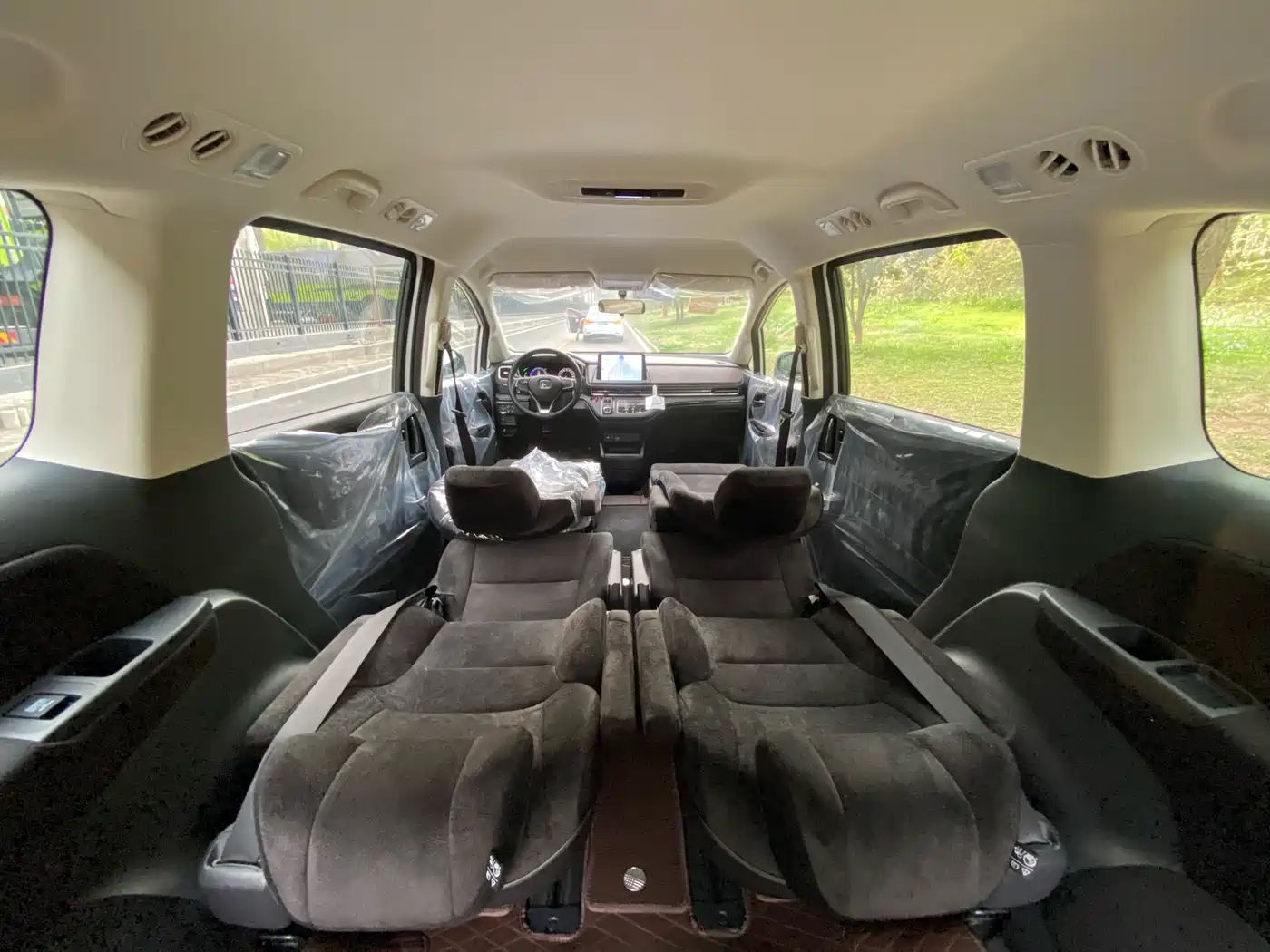 Honda Odyssey 2026 2.0L e:HEV Sharp Delight Edition фото 17