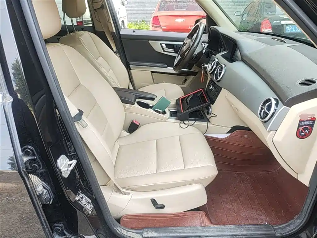 Mercedes-Benz GLK-Class 2013 Facelift GLK 300 4MATIC Fashion фото 25