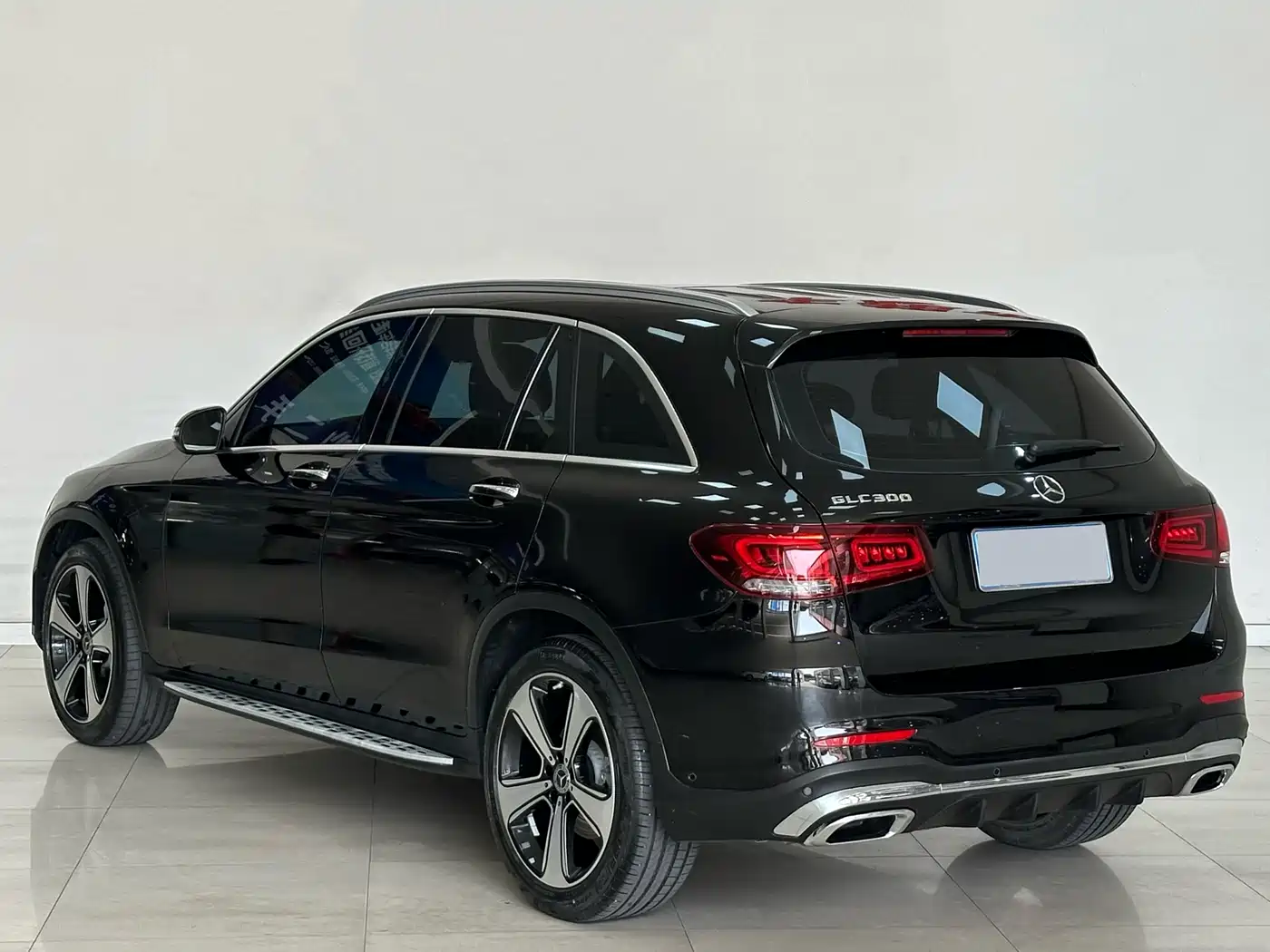 MERCEDES-BENZ GLC