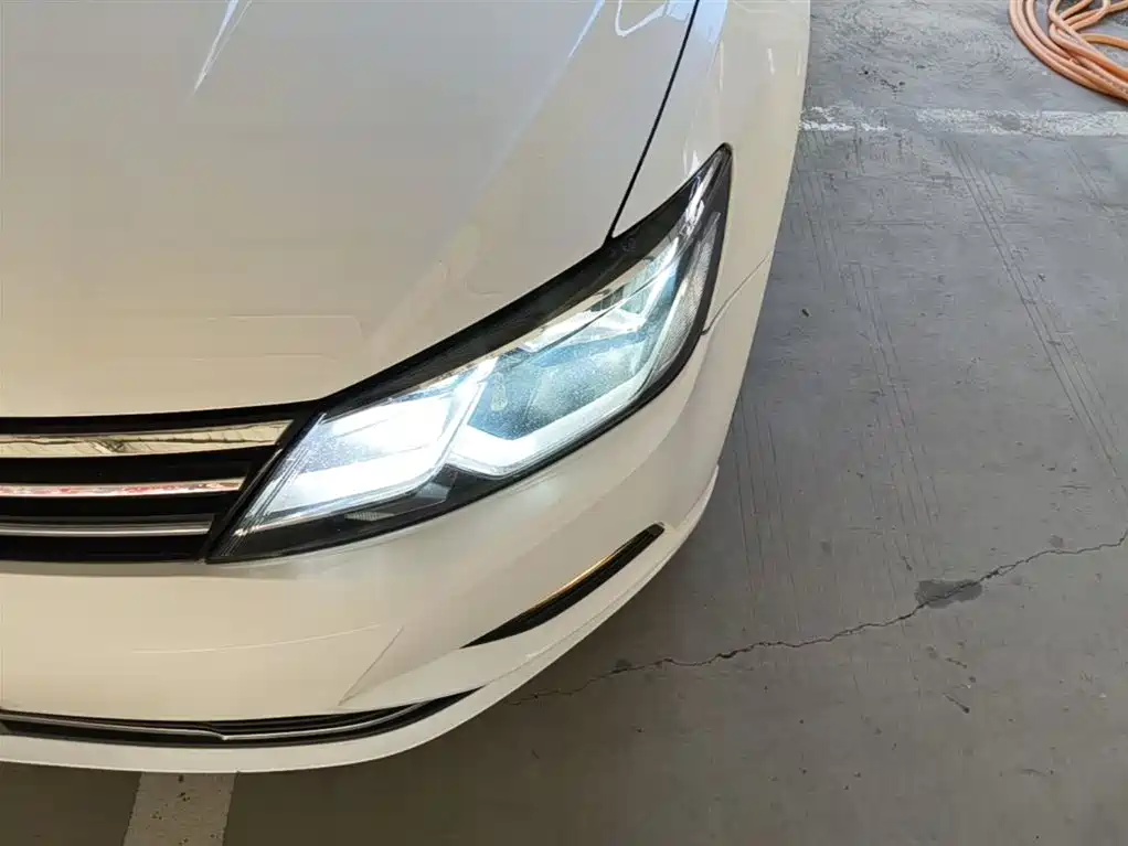Volkswagen Lamando 2018 230TSI DSG Trend Edition фото 24