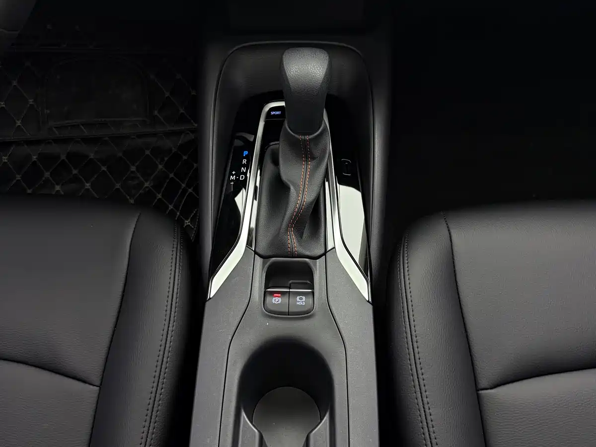 Toyota Corolla 2021 1.2T S-CVT Elite PLUS Edition фото 15