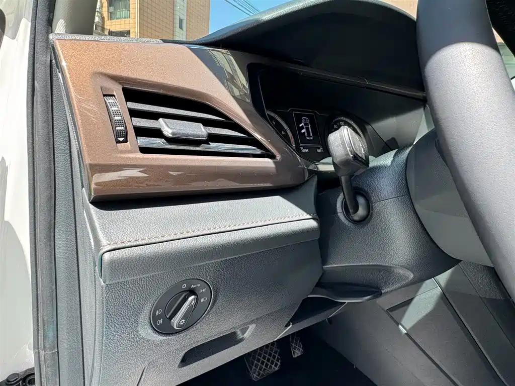 Volkswagen Tharu 2021 Model 280TSI 2WD Luxury Edition фото 14