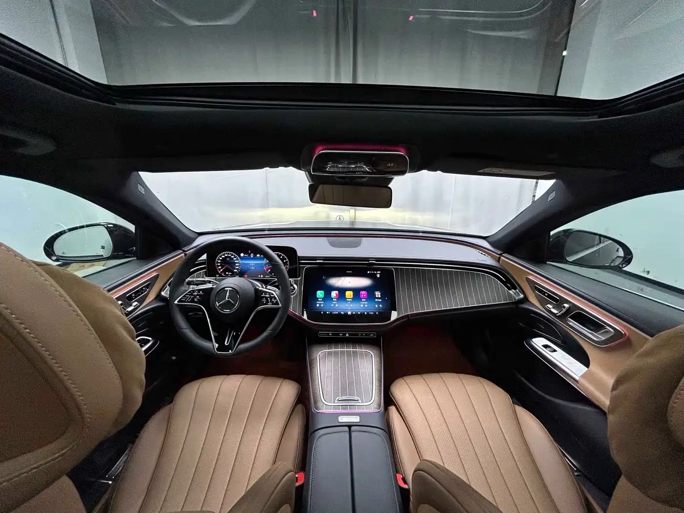 Фото 9 - Mercedes-Benz E-Class