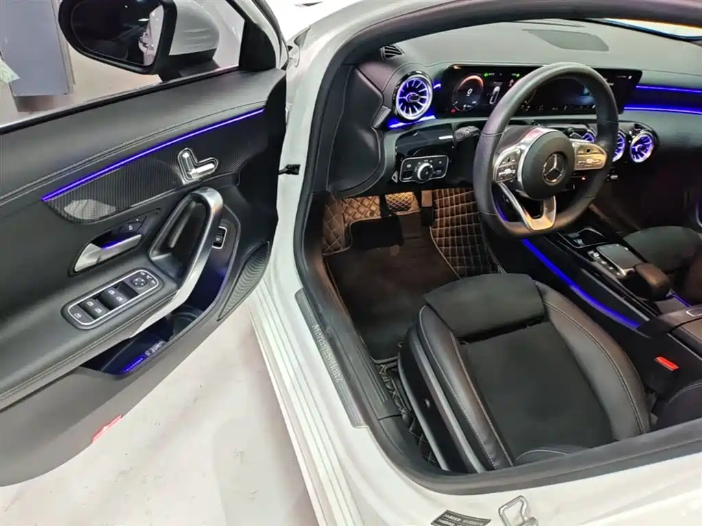 Mercedes-Benz A-Class 2022 Facelift III A 200 L Sport Sedan Fashion фото 16
