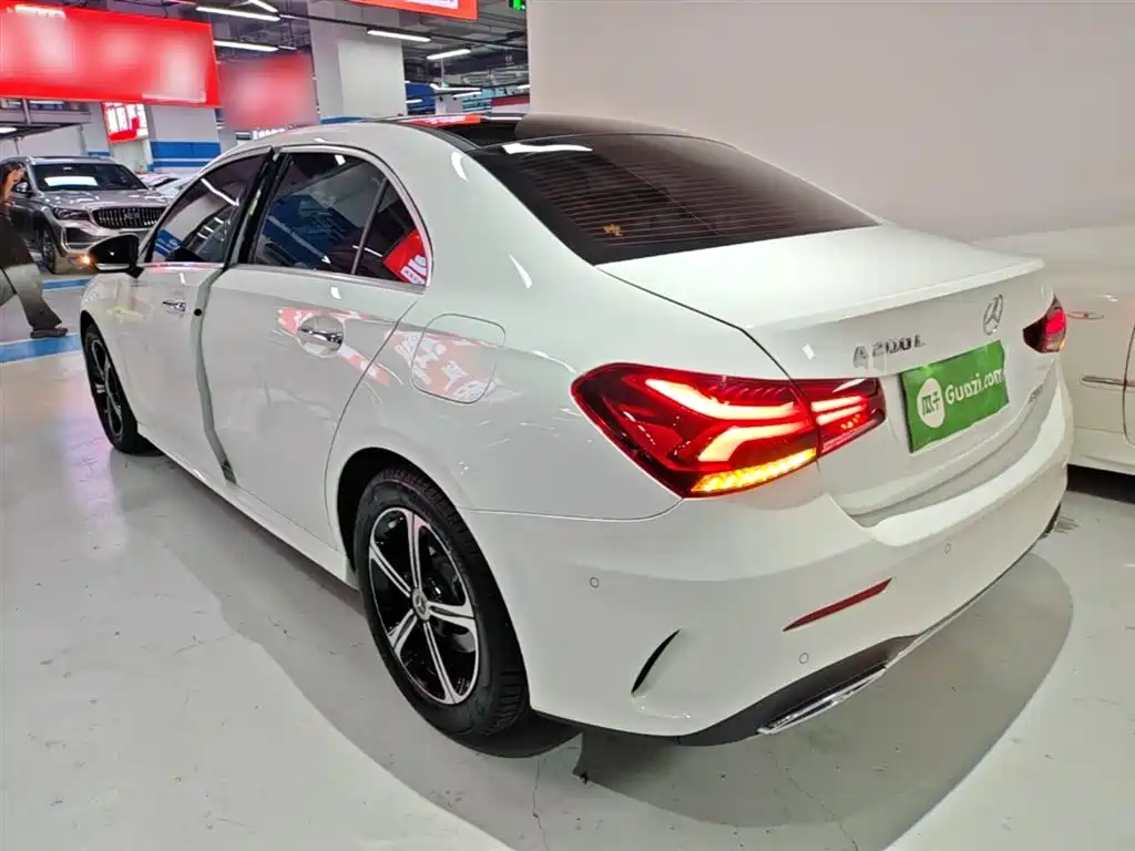 Mercedes-Benz A-Class 2022 Facelift III A 200 L Sport Sedan Fashion фото 5