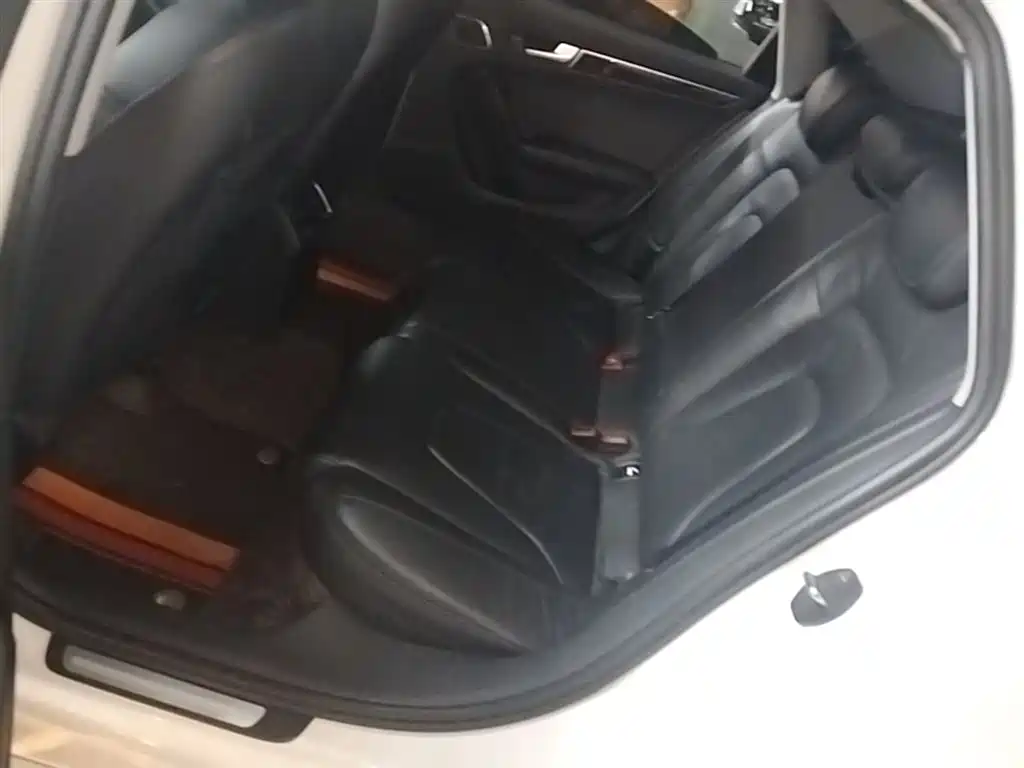 Audi A4L 2015 35 TFSI Auto Comfort фото 17