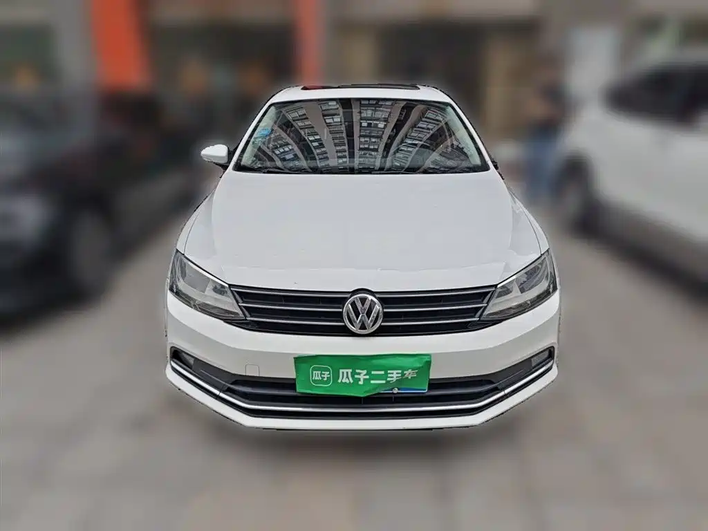 Volkswagen Sagitar 2015 1.6L Automatic Comfort фото 23