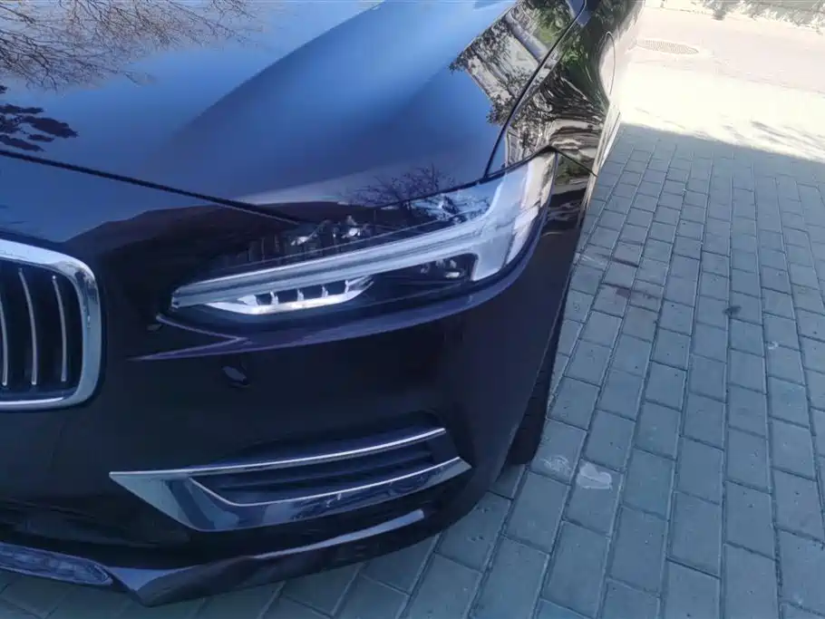 VOLVO S90 PLUG IN HYBRID