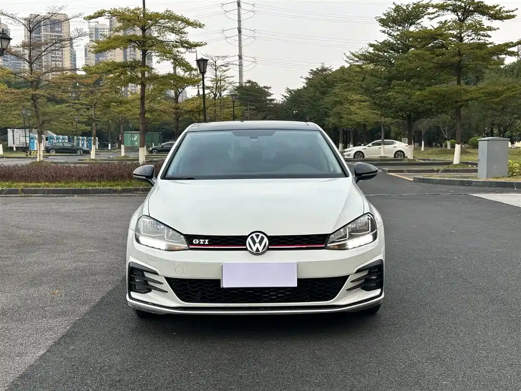 Volkswagen Golf 2019 280TSI DSG Comfort (China V) фото 2