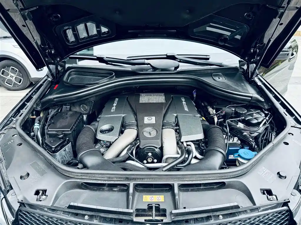 Mercedes-Benz GLE AMG 2015 AMG GLE 63 4MATIC фото 18