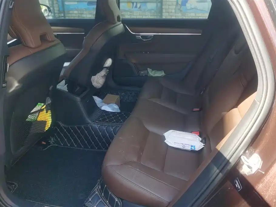 VOLVO S90 PLUG IN HYBRID