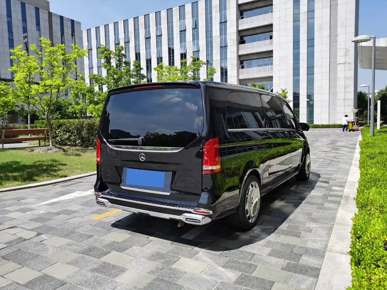 Mercedes-Benz V-Class 2021 V 260 L Long Wheelbase Luxury Edition фото 21