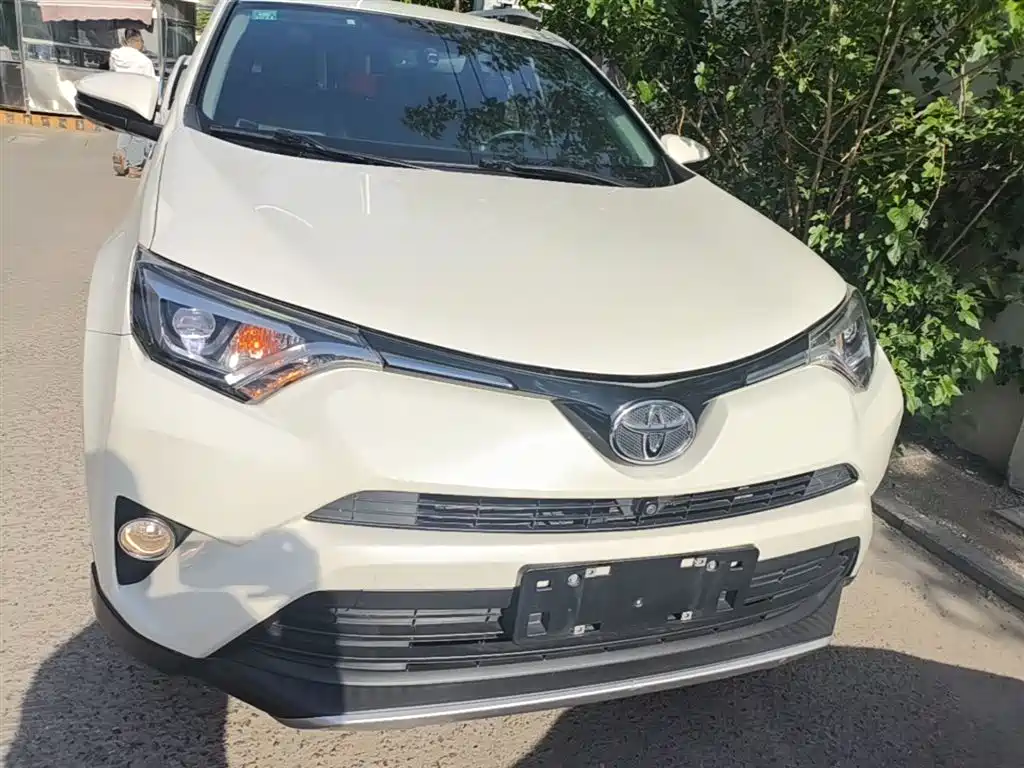 Toyota RAV4 Rongfang 2016 2.0L CVT 2WD Smart (China V) фото 3