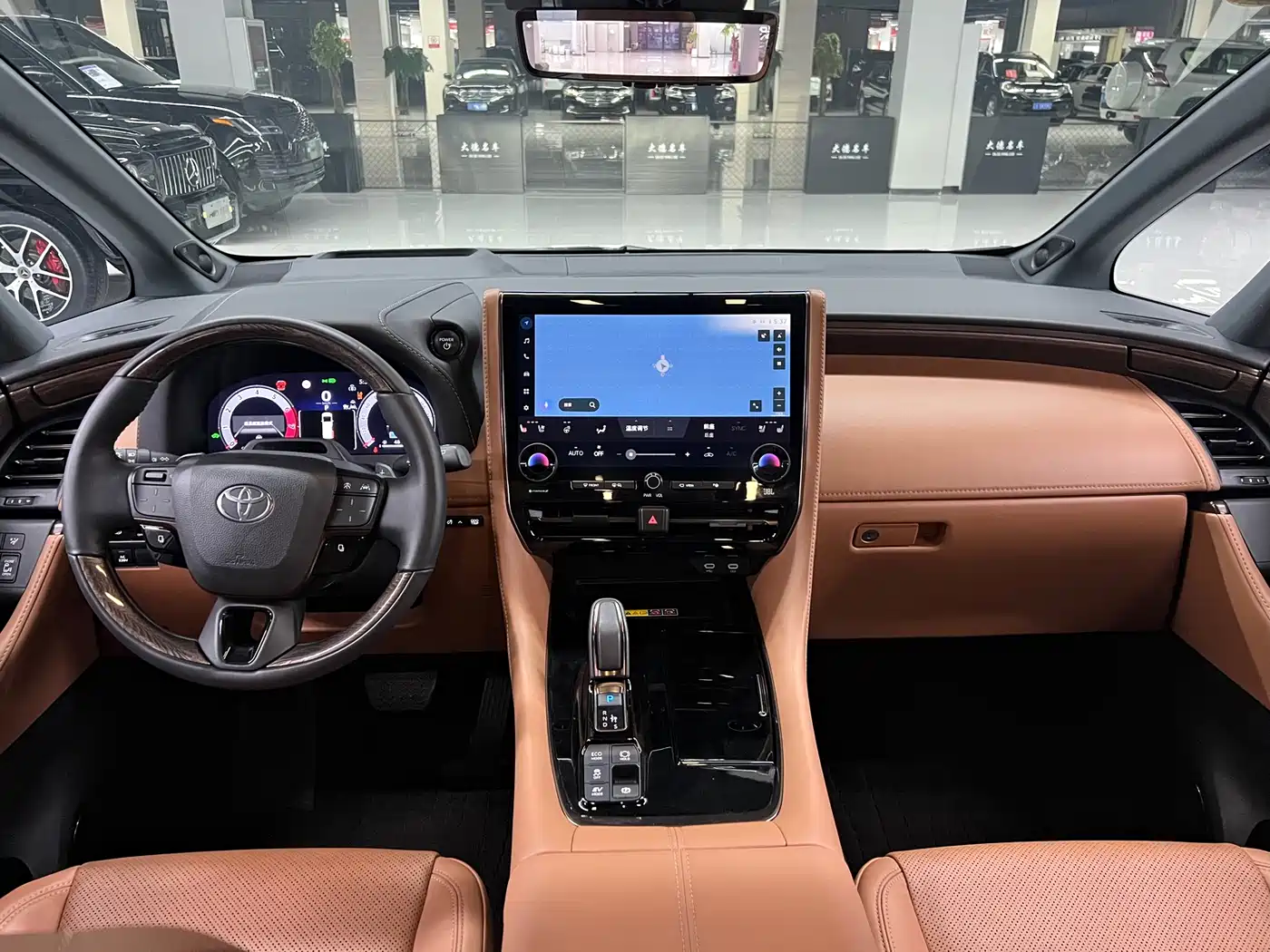 Toyota Alphard 2024 Hybrid 2.5L Ultimate Enjoyment Edition фото 17