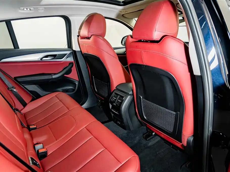 Photo 21 - BMW X4