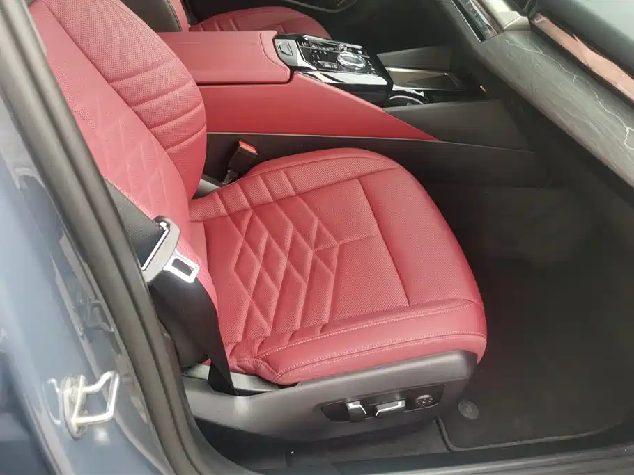 BMW i5 2024 eDrive 35L Premium Model M Sport Package фото 8