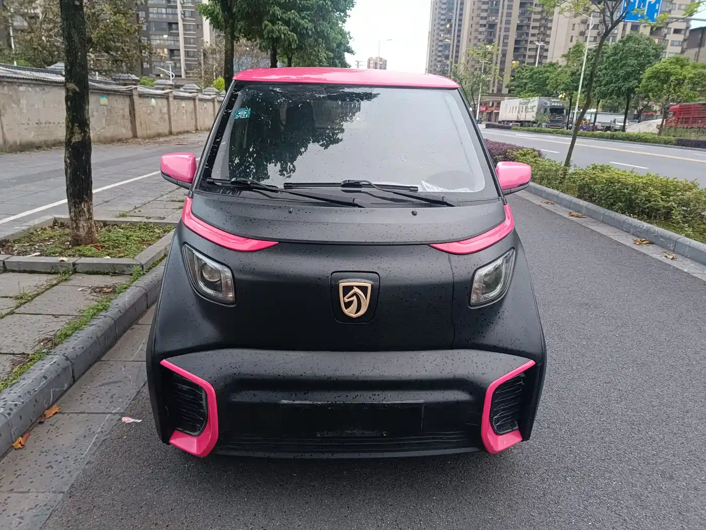 BAOJUN E200