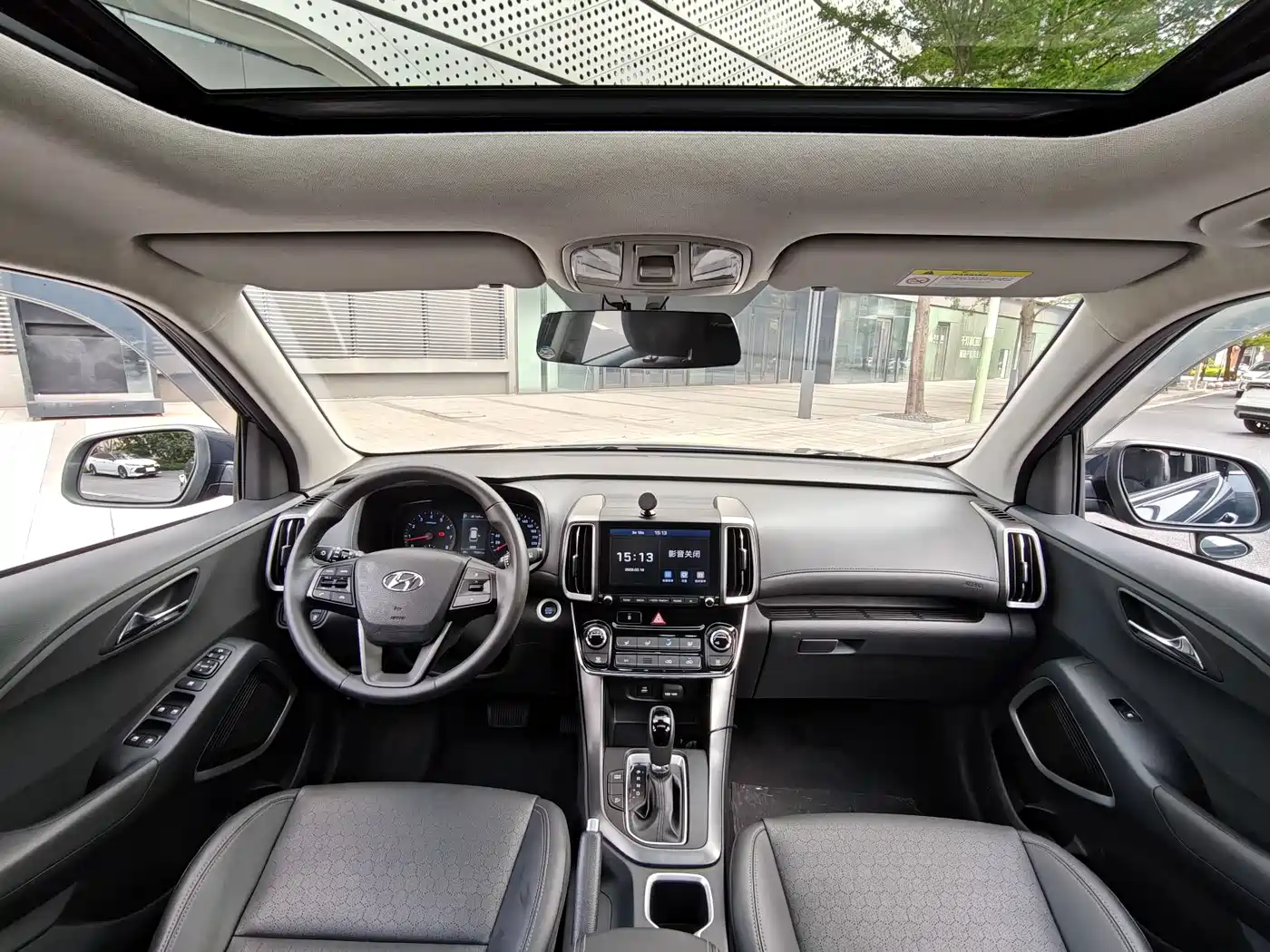 Hyundai Beijing Hyundai ix35 2018 2.0L Automatic 2WD Zhiyong·Enjoyment Edition фото 4