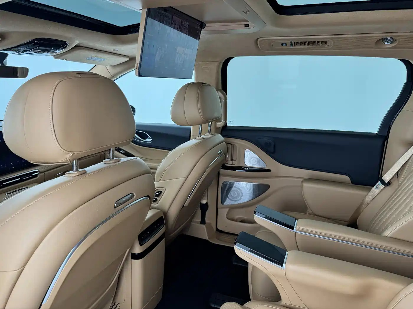 Voyah Auto Voyah Dreamer 2025 PHEV AWD Flagship Kunpeng Edition фото 14
