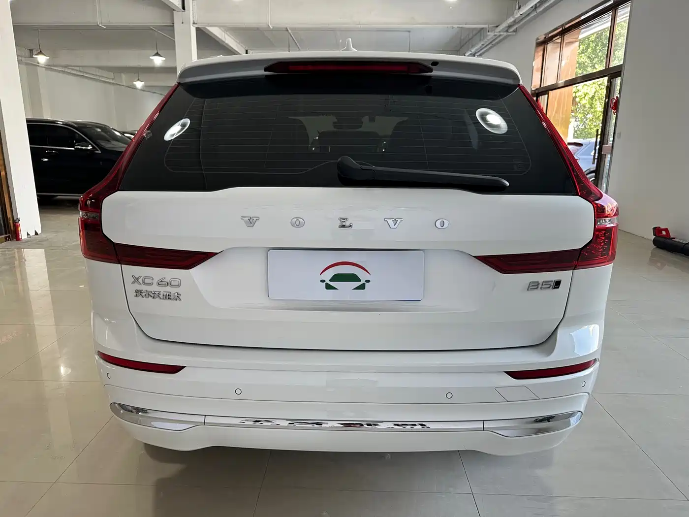 Volvo XC60 2026 Model B5 AWD Smart Elite Luxury фото 4