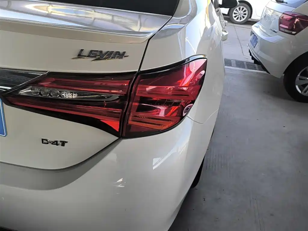 Toyota Levin 2017 Facelift 185T CVT Elite (China V) фото 8