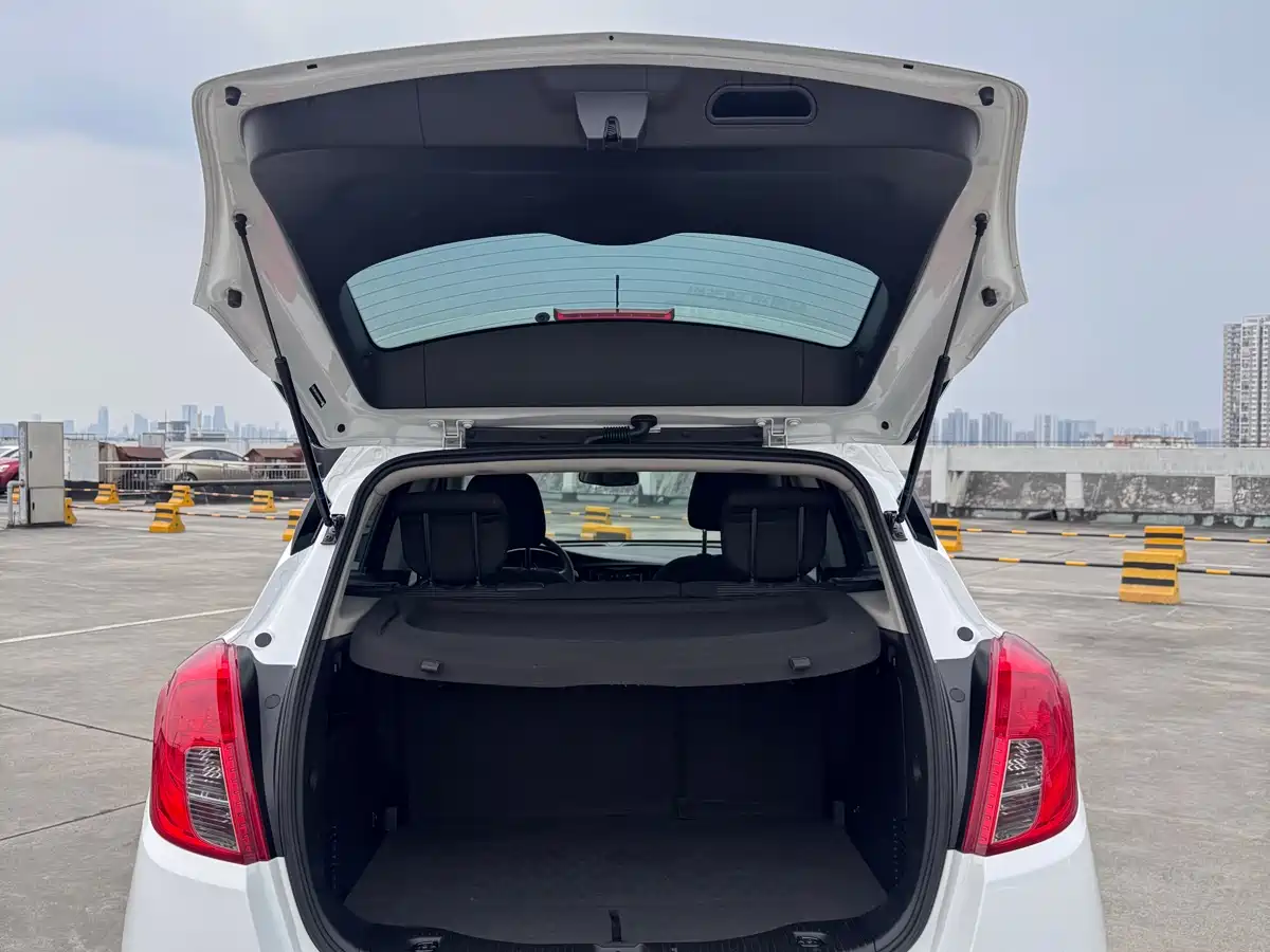 Фото 8 - Buick Encore
