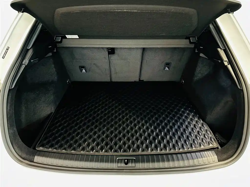 Photo 6 - Audi Q3