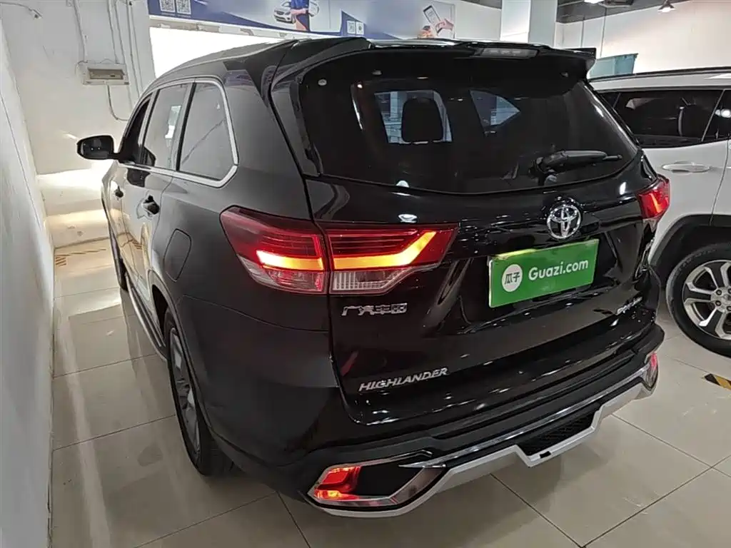 Toyota Highlander 2021 2.0T AWD Premium 7-Seater фото 5