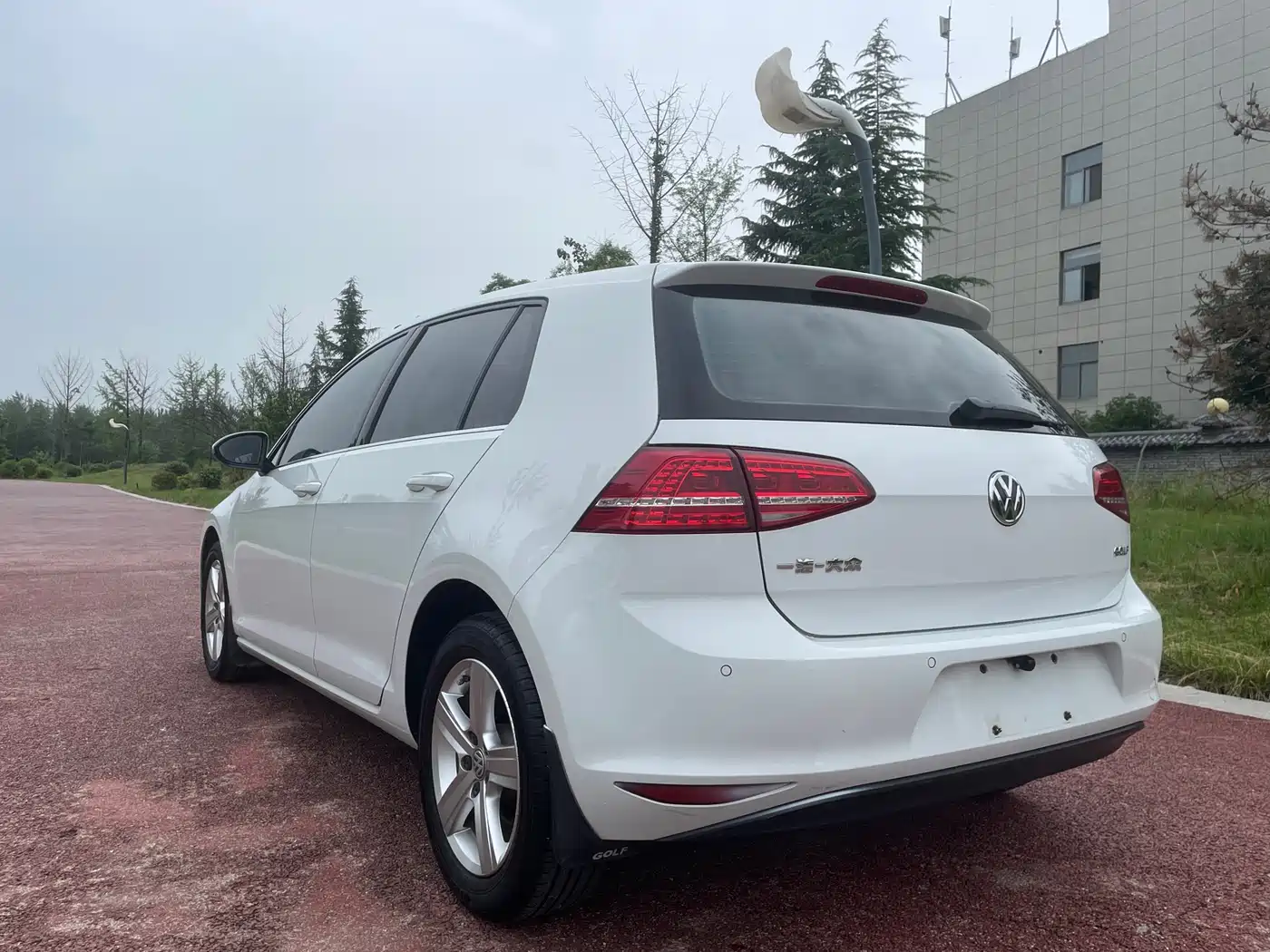 Volkswagen Golf 2016 1.6L Automatic Comfort фото 15