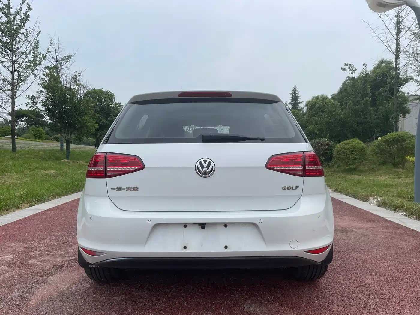 Volkswagen Golf 2016 1.6L Automatic Comfort фото 16